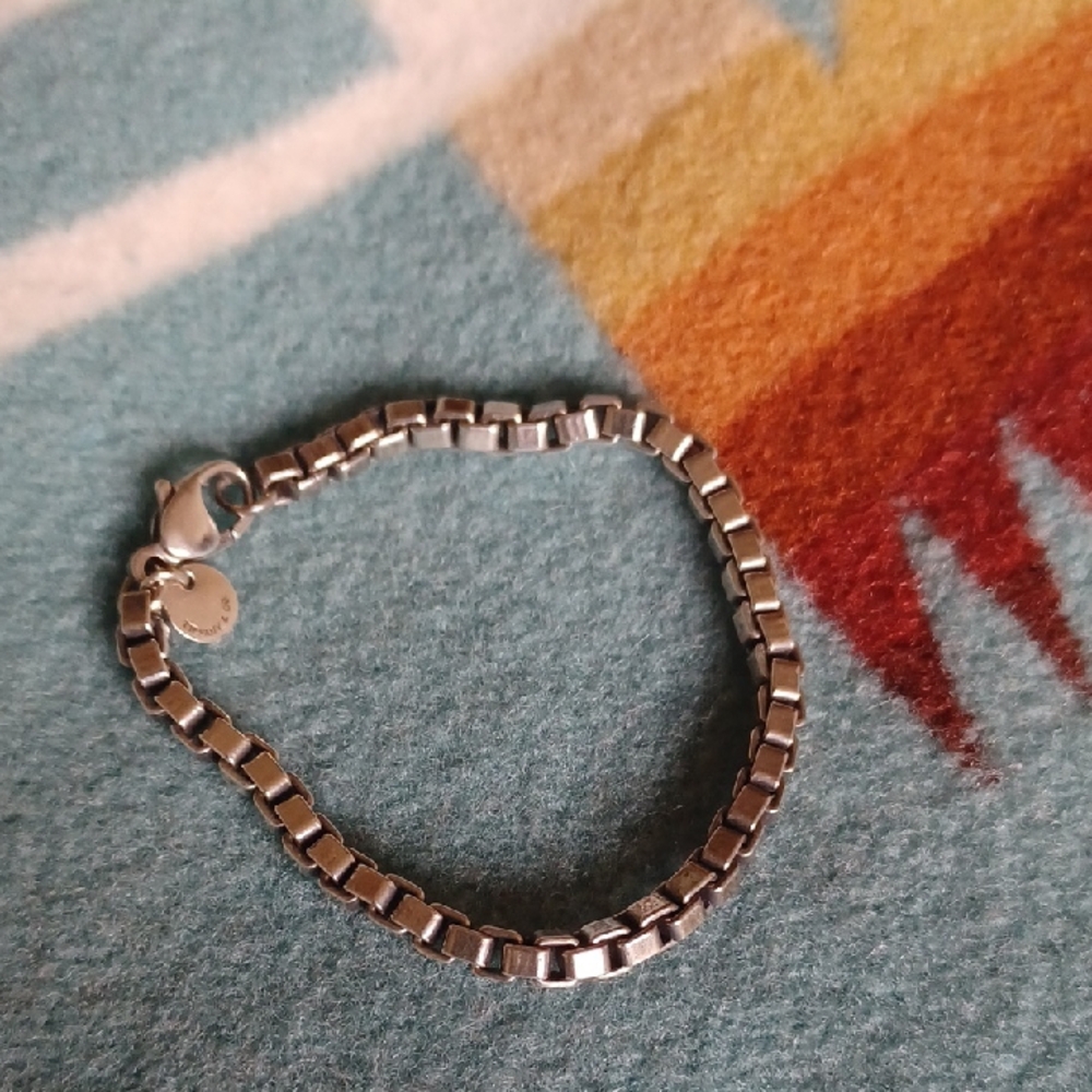 Elegant Silver Chain Bracelet TIIFANYS WITH TIFFANY BLUE POUCH 6.5 In Length